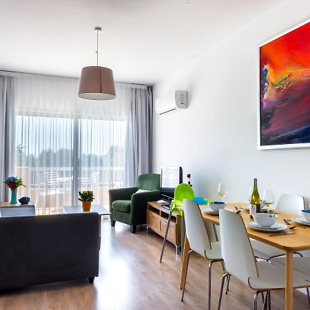 Pebble Beach Holiday Apartments Limasol Dış mekan fotoğraf
