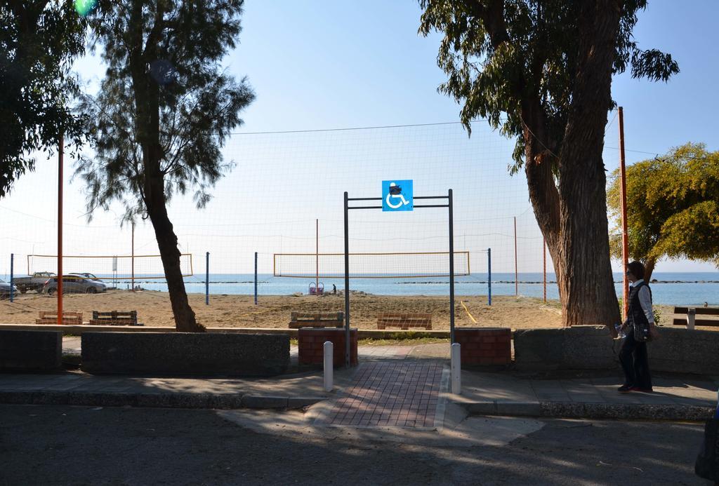 Pebble Beach Holiday Apartments Limasol Dış mekan fotoğraf