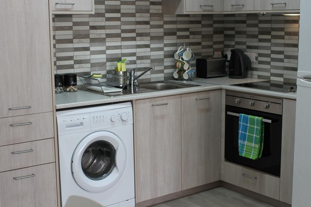 Pebble Beach Holiday Apartments Limasol Dış mekan fotoğraf