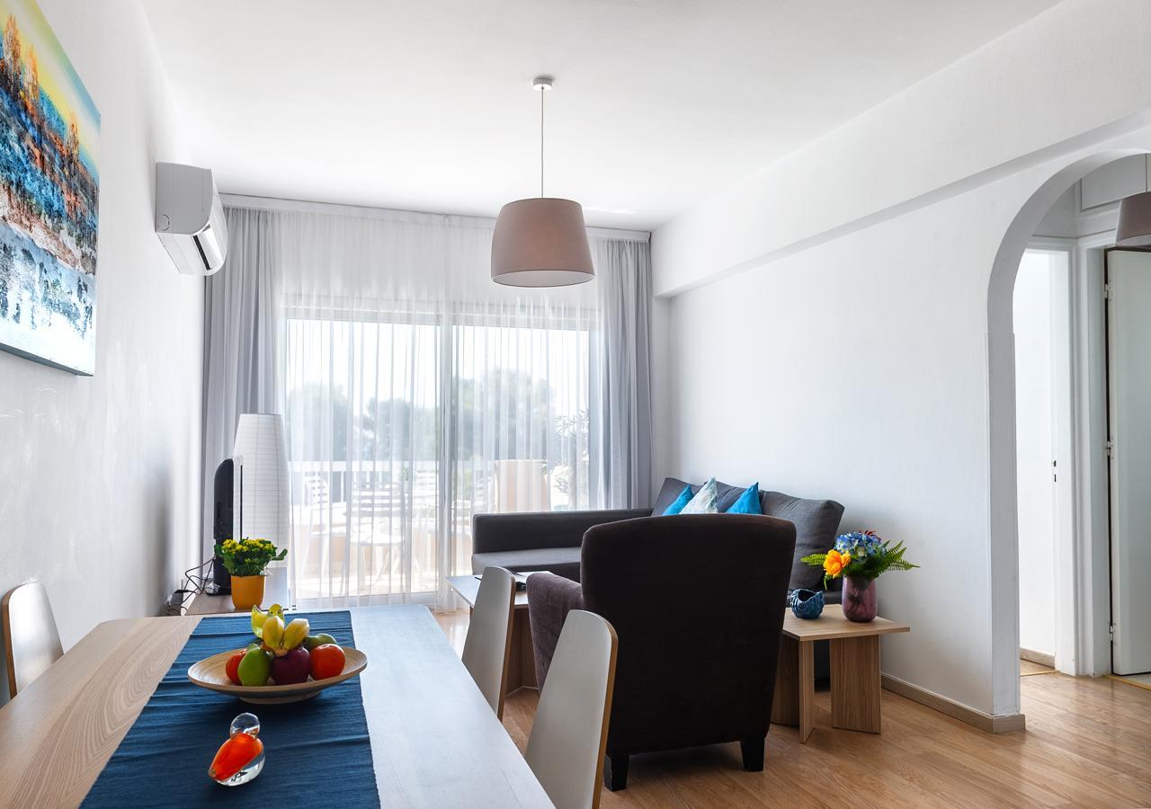 Pebble Beach Holiday Apartments Limasol Dış mekan fotoğraf