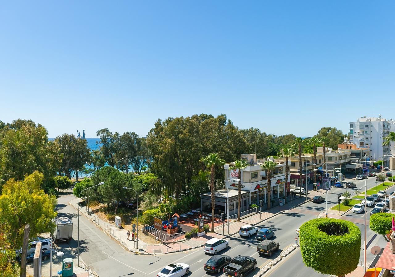 Pebble Beach Holiday Apartments Limasol Dış mekan fotoğraf
