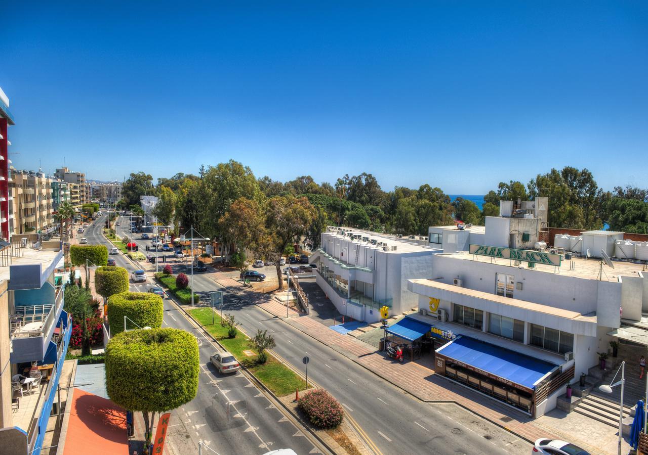 Pebble Beach Holiday Apartments Limasol Dış mekan fotoğraf